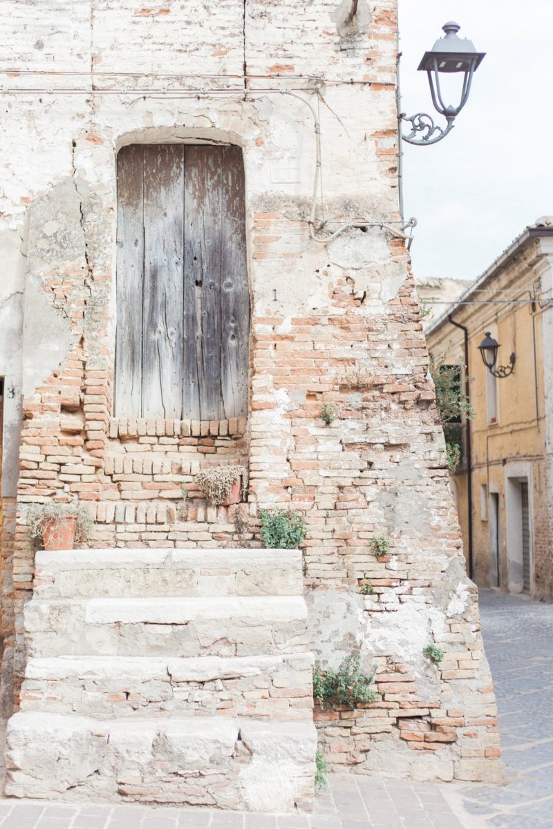 Beautiful door in Chieuti Italy